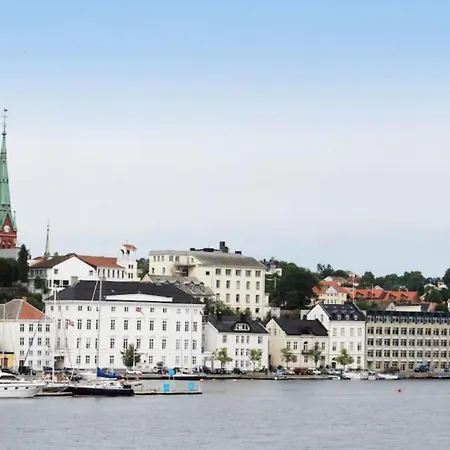 Downtown _ Luxury _ Queen Bed _ Fast Wifi _ 4k Tv * Arendal